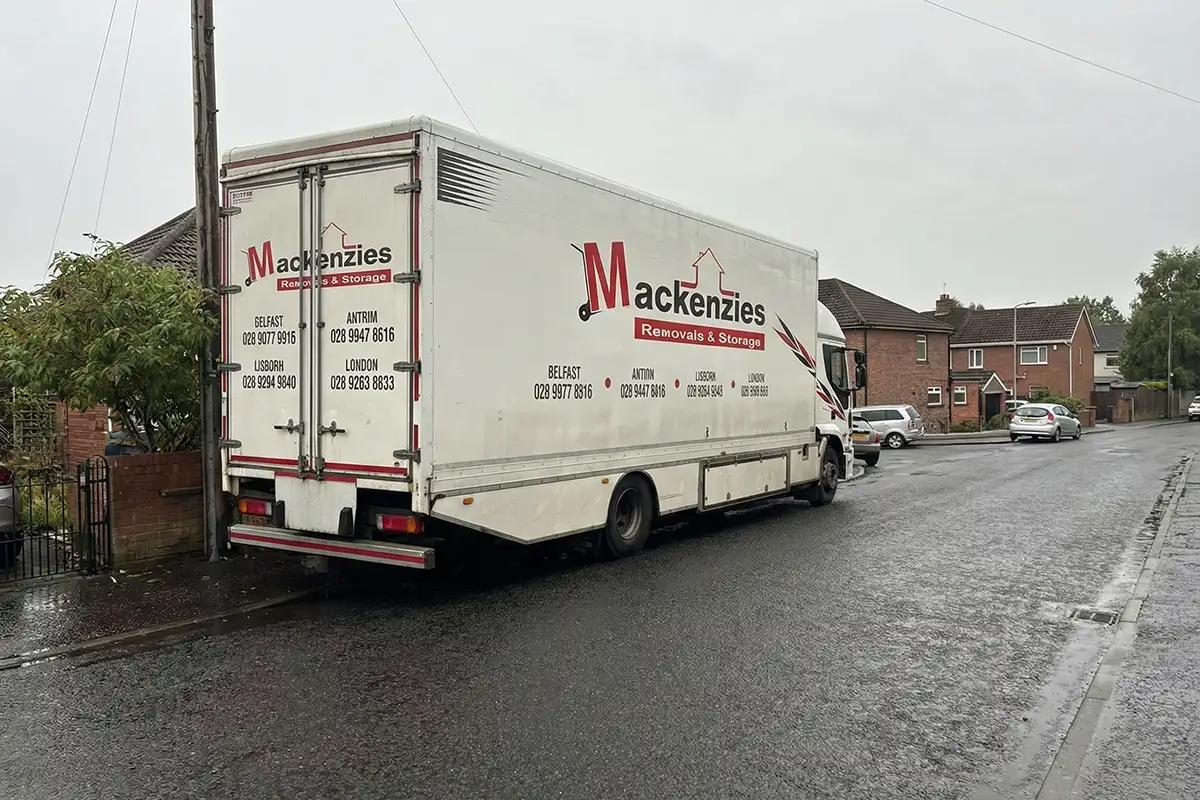 Learn how to choose a reliable removal company in Antrim, with expert advice on surveys, pricing, services, and avoiding common moving mistakes.